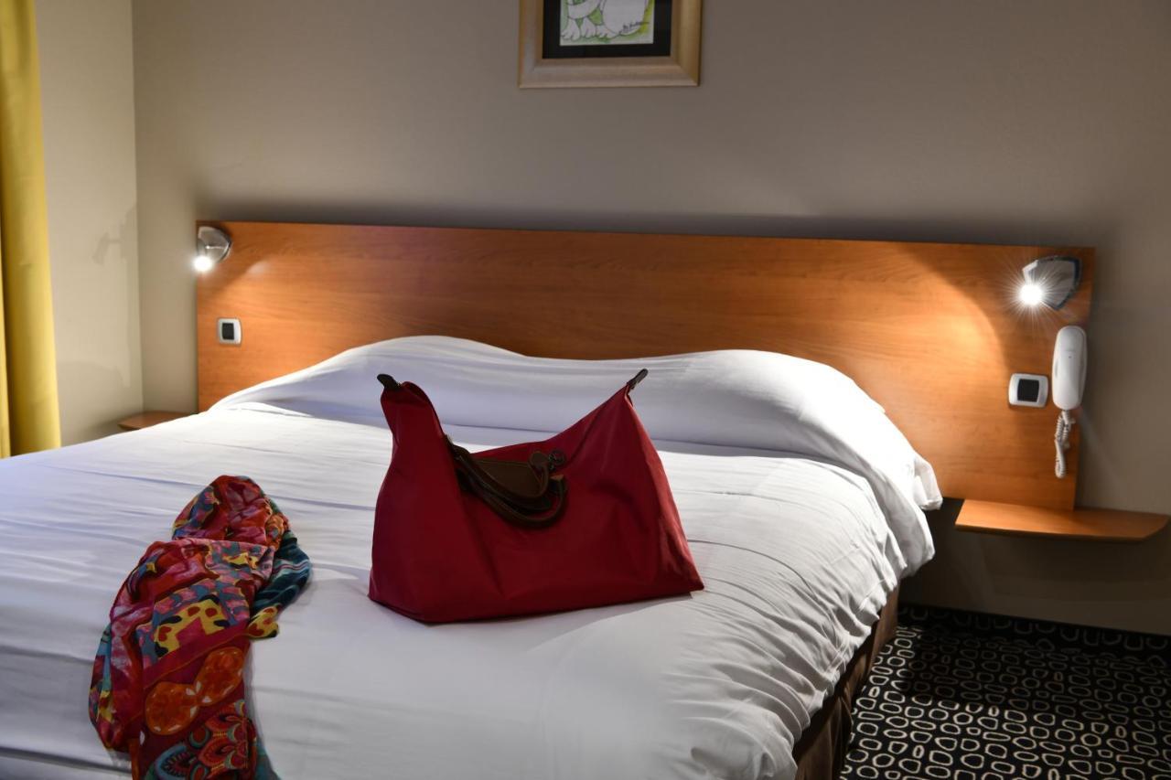In Situ Hotel Valenciennes Esterno foto