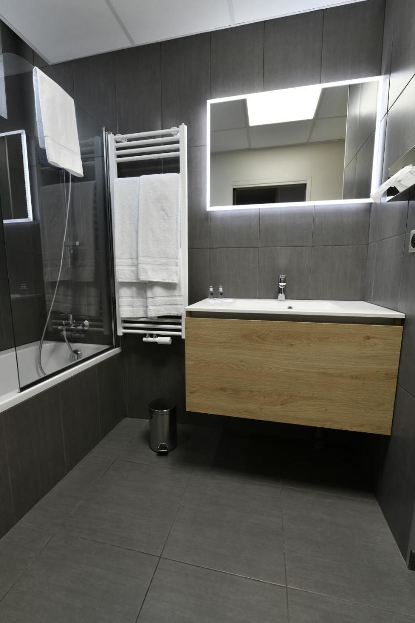 In Situ Hotel Valenciennes Esterno foto