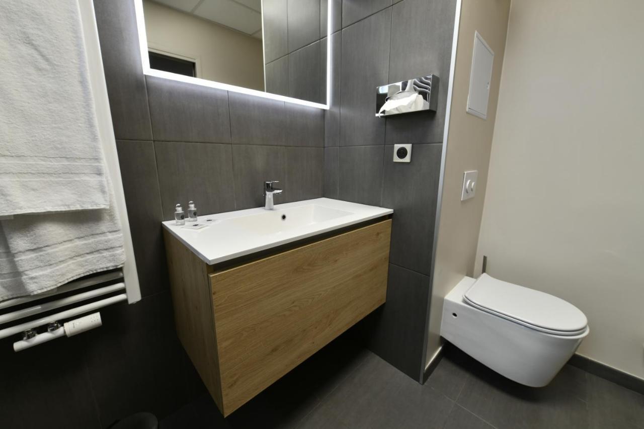 In Situ Hotel Valenciennes Esterno foto