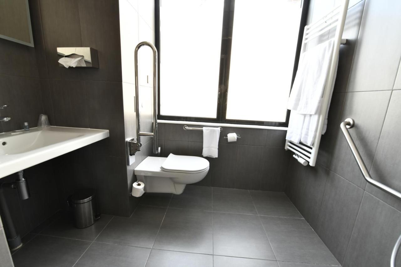 In Situ Hotel Valenciennes Esterno foto